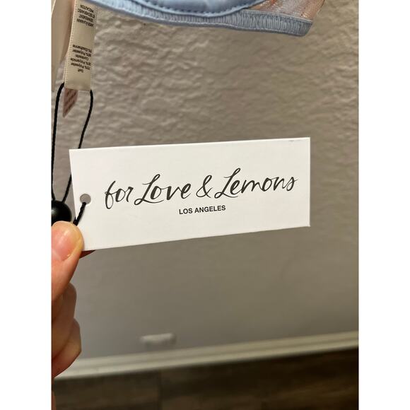 NWT For Love & Lemons x Victoria’s Secret Lily Embroidered Bra Lavender XXS - Picture 8 of 9